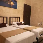 Prázdninový dům 17 Domus Mariae Town House *