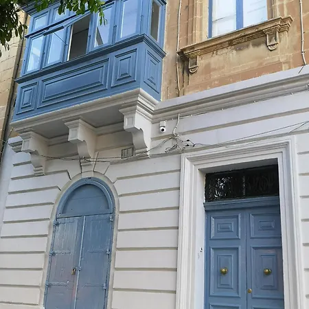 17 Domus Mariae Town House *