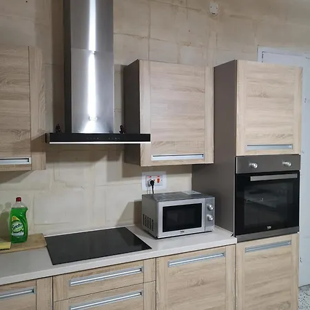 17 Domus Mariae Town House *