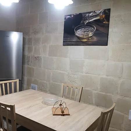 17 Domus Mariae Town House سنجليا