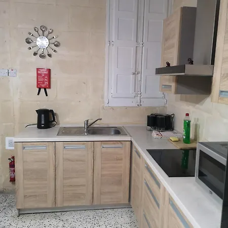 17 Domus Mariae Town House * Senglea