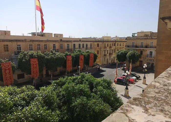 17 Domus Mariae Town House