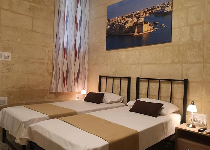 17 Domus Mariae Town House *