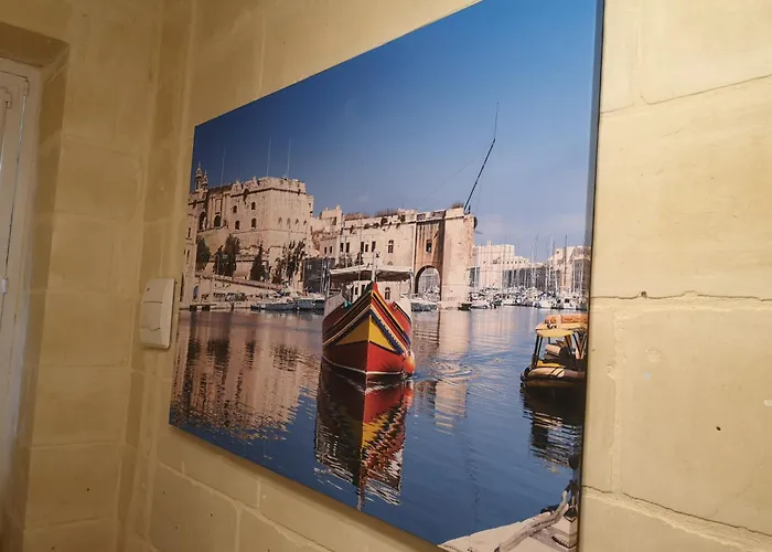 17 Domus Mariae Town House * Senglea