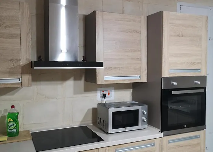 17 Domus Mariae Town House *