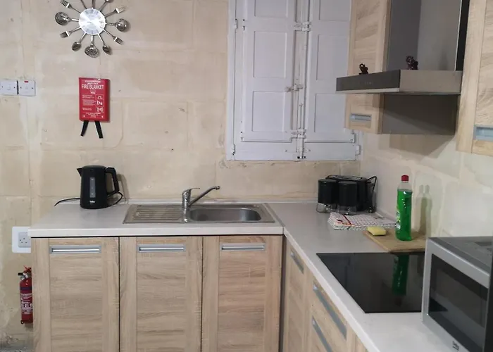 17 Domus Mariae Town House * Senglea