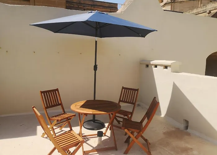 17 Domus Mariae Town House *